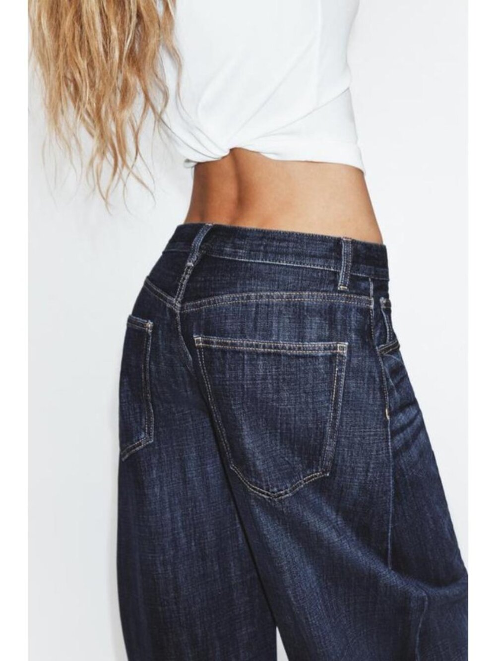 ZARA TRF MID-RISE BARREL FOLDED JEANS - Picture 8 of 10